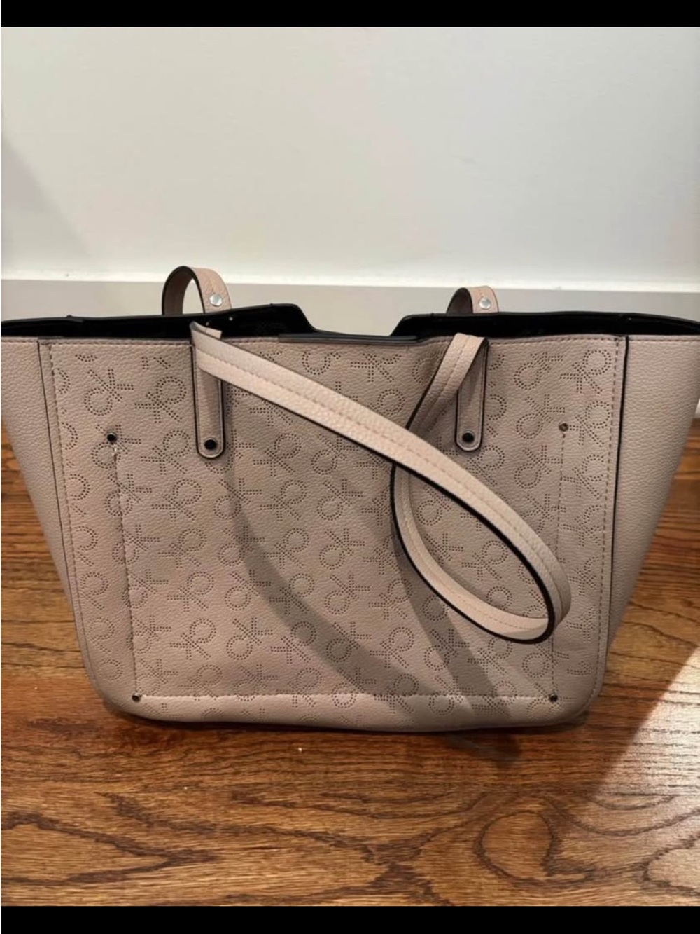 Calvin Klein Blush Beige Tote with Signature Logo - Picture 2 of 7